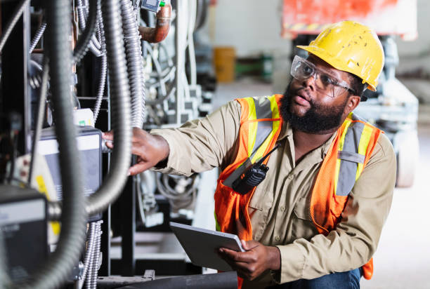 Best Affordable Emergency Electrician  in Defiance, OH